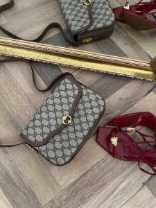 Torebka Gucci GG Supreme Crossbody Bag - sprzedana