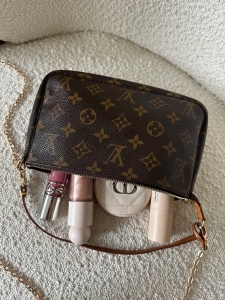 Torebka Louis Vuitton Monogram Pochette - sprzedana