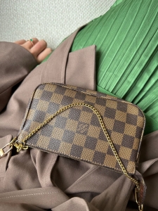 Torebka Louis Vuitton Mini Pochette Damier Ebene Canvas - sprzedana