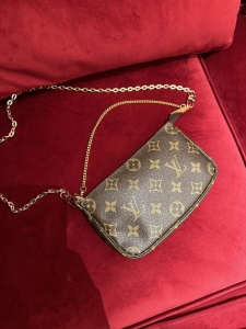 Torebka Louis Vuitton Monogram Mini Pochette - sprzedana