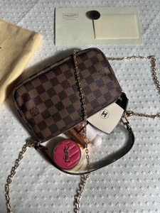 Torebka Louis Vuitton Pochette Damier Ebene - sprzedana