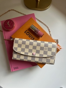 Portfel/torebka Louis Vuitton Emilie Damier Azur Wallet Rose Ballerine - sprzedana 