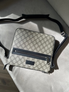 Nowa torebka Gucci Supreme Messenger Bag Black - sprzedana