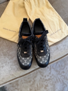Buty Louis Vuitton sneakersy Monogram Logo 39,5 - dostępne