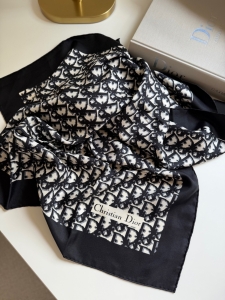 Jedwabna apaszka vintage Christian Dior Trotter - dostępna