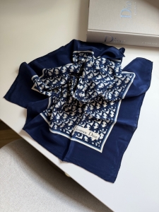 Jedwabna apaszka vintage Christian Dior Trotter - dostępna