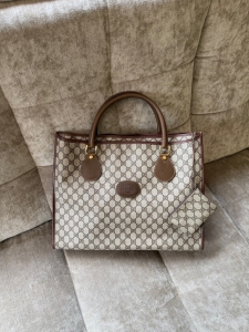 Torebka Gucci Supreme Tote Bag - dostępna