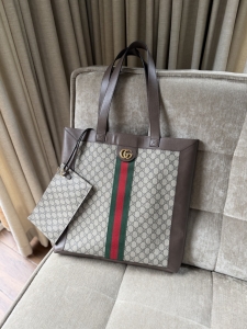 Torebka Gucci Ophidia GG Supreme Tote - dostępna