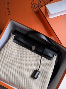 Torebka Hermès Herbag PM - dostępna