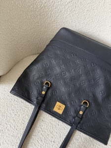Torebka Louis Vuitton Citadine Navy PM - dostępna