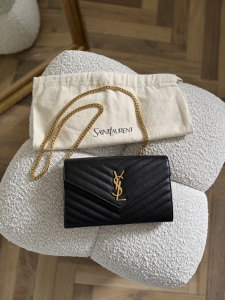 Torebka YSL Yves Saint Laurent Cassandre - dostępna