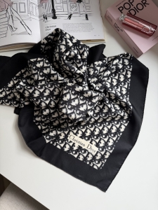 Jedwabna apaszka vintage Christian Dior Trotter - dostępna