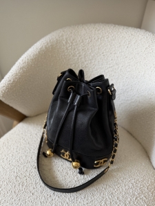Torebka Chanel Triple CC Caviar Bucket Bag - sprzedana
